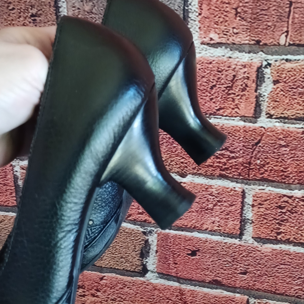 Indigo Pumps - image 7